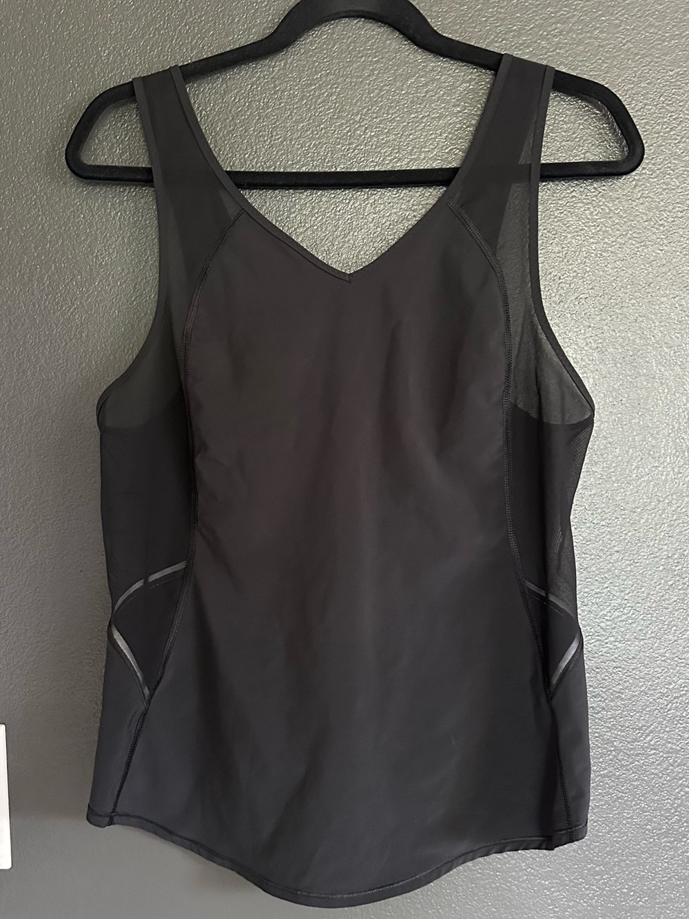 Lululemon Run With The Sun Tank Black Swift Ultra Mesh Size 6 - Picture 1 of 6